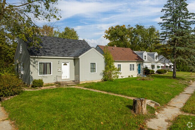 Fort Wayne's Westfield community offers small affordable homes to residents.