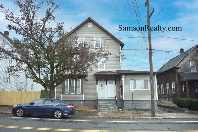 256 Warren Ave unit 3, East Providence, RI 02914 - photo 2