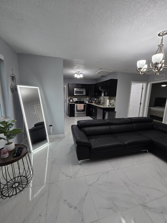 2240 NW 178th St unit 3, Miami Gardens, FL 33056 - photo 5