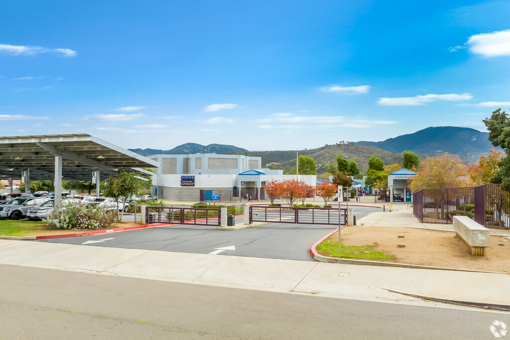 An entrance view to Hillsdale Middle School.