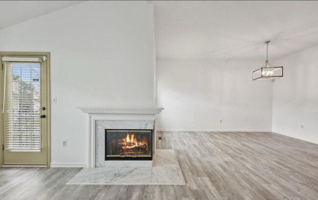 7813 Flager Cir, Manassas, VA 20109 - photo 4