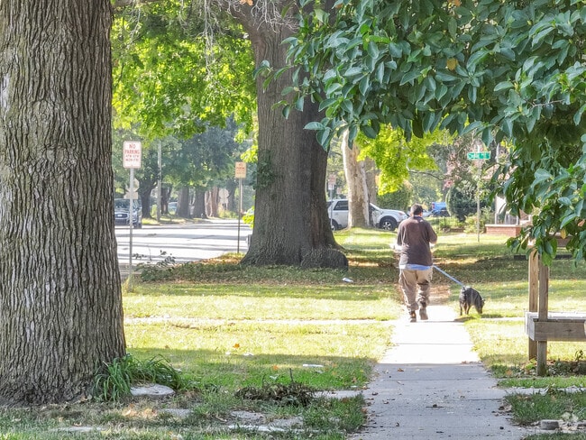 Twin Lakes offers sidewalks for morning walks with your dog.