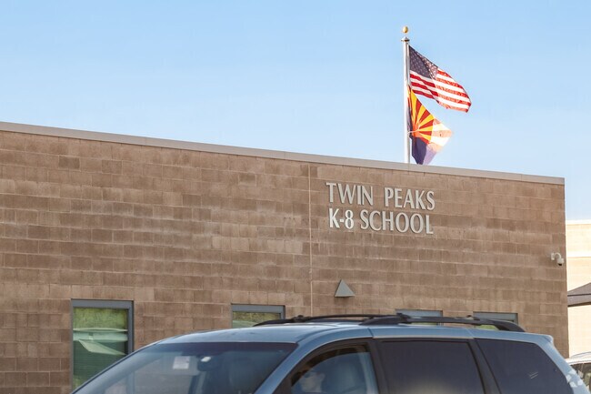 Twin Peaks School serves Saguaro Bloom Students from kindergarten through grade eight.
