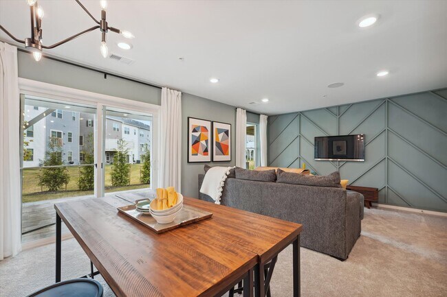 16623 Tortola Dr unit 227, Accokeek, MD 20607 - photo 2