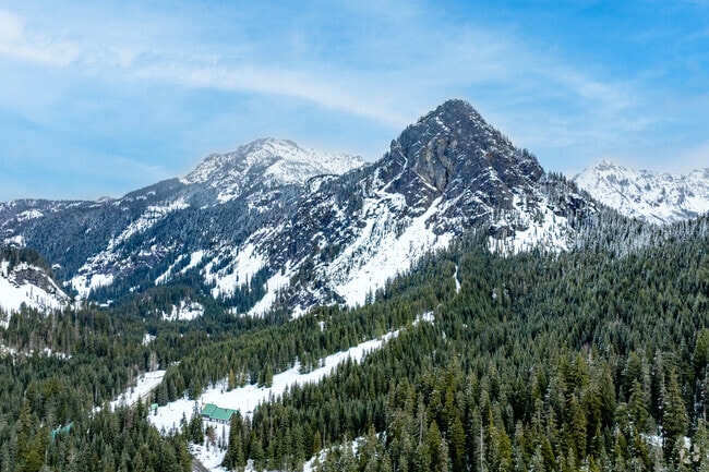 North Bend is close to many year round recreational areas, including Snoqualmie Pass.
