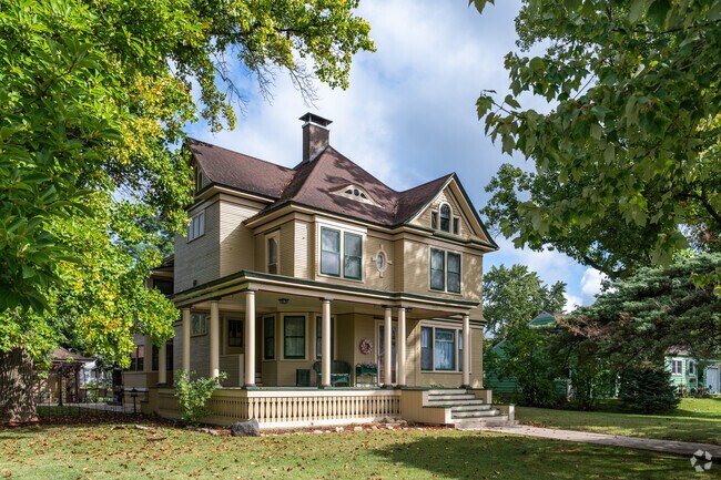 Plano has many beautiful historic homes to enjoy.