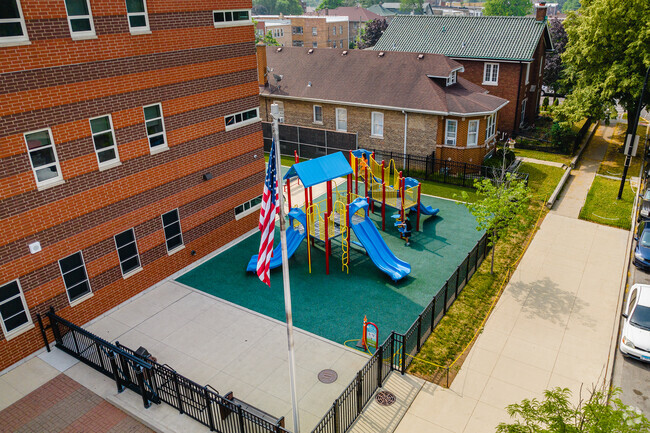 Warren Park Elementary has an attached playground.
