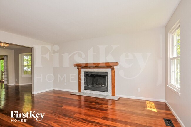 69 Oak Valley Dr, Saint Peters, MO 63376 - photo 4