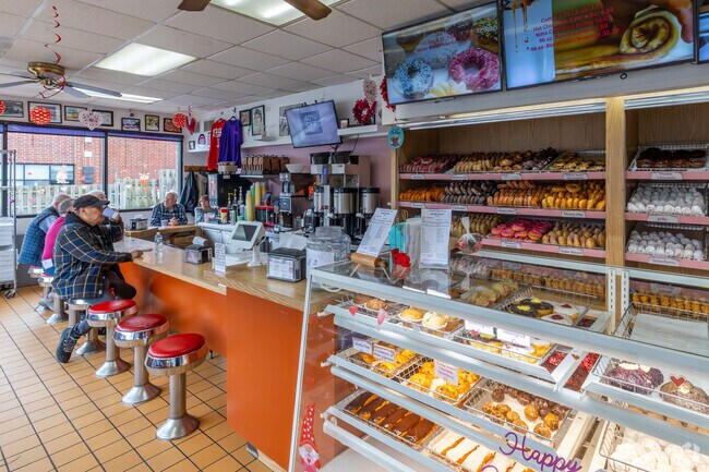 Spunky Dunkers is a popular place to get fresh donuts for Winston Park residents.