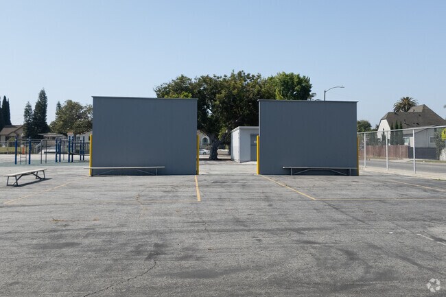 Seventy-Fourth Street Elementary School