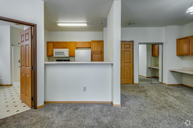 2BR, 2BA - 991SF - Kitchen