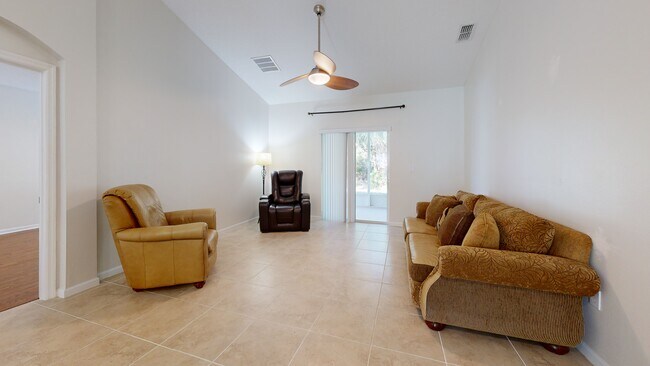 1208 Briarcliff Ct, Sebastian, FL 32958 - photo 2