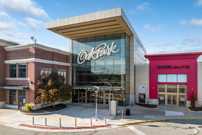 Oak Park Mall near Pinehurst provides shopping and dining options for all occasions.