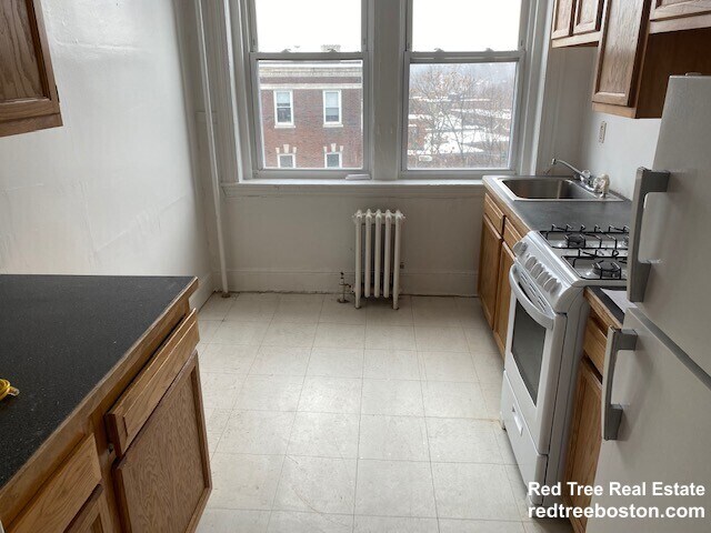 1782 Commonwealth Ave unit 2, Brighton, MA 02135 - photo 4