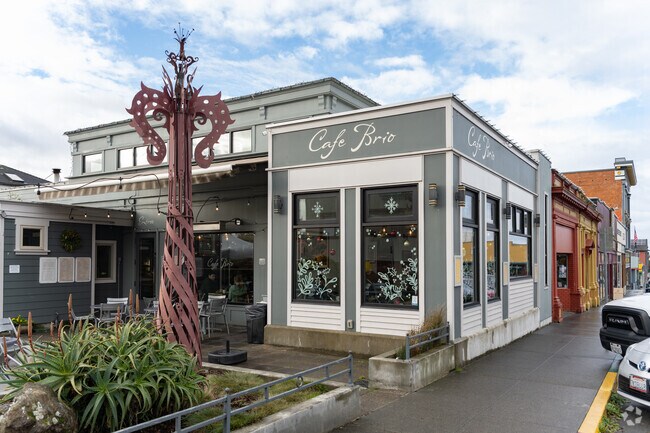 Cafe Brio is a popular spot at the Arcata Plaza in Downtown-Uniontown.
