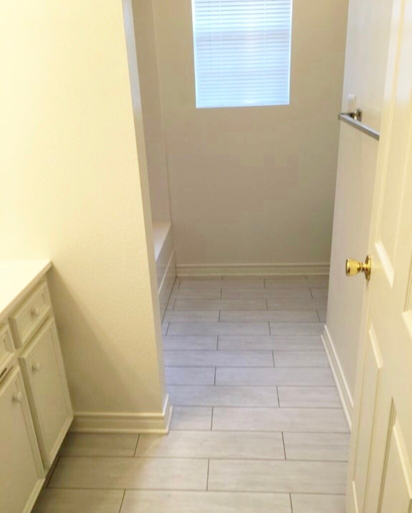 320 N 8th St unit 320 N 8th St, Nederland, TX 77627 - photo 1