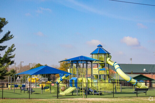 Clear Creek Park features a playground in the neighborhood of 
Outer Shelby County.