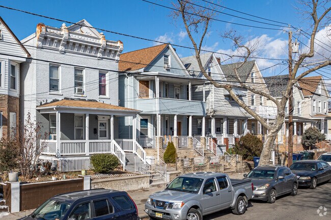 Southwestern Perth Amboy features a mix of housing options, outdoor amenities, and convenient public transportation access.