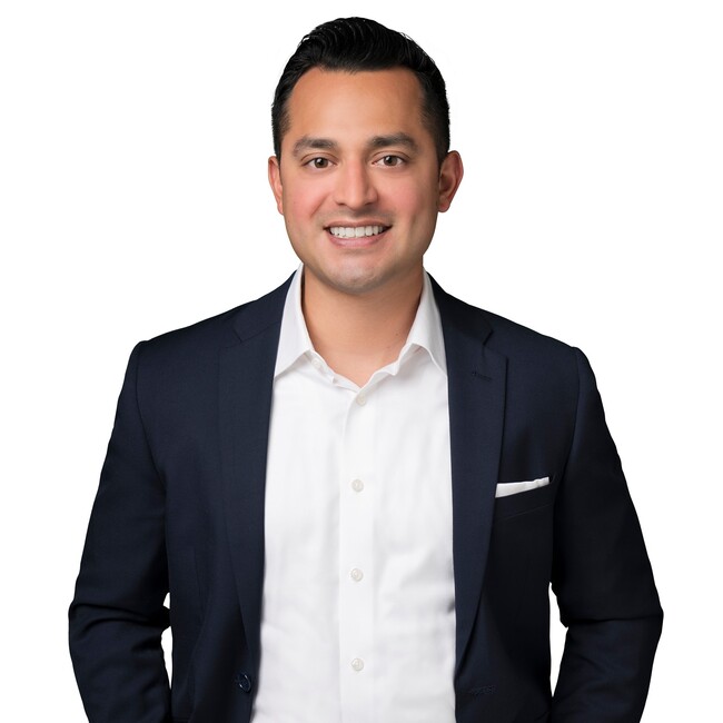 Agent Photo