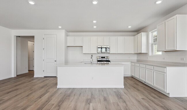 240 Lark Sparrow Way, Bennett, CO 80102 - photo 4