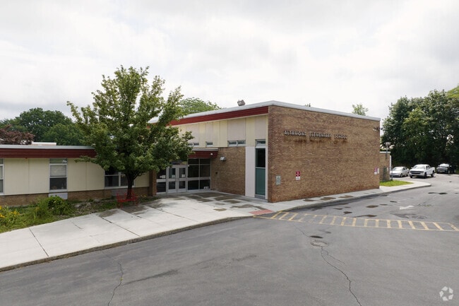Altamont Elementary School serves grades K–5 and is part of the Guilderland district.