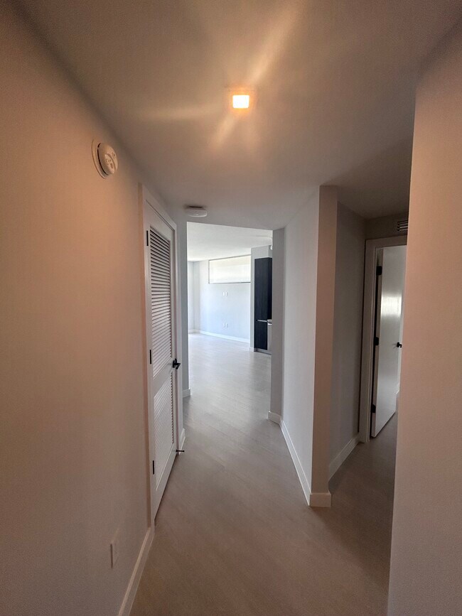 110 NW 14th Ave unit B5, Dania, FL 33004 - photo 3