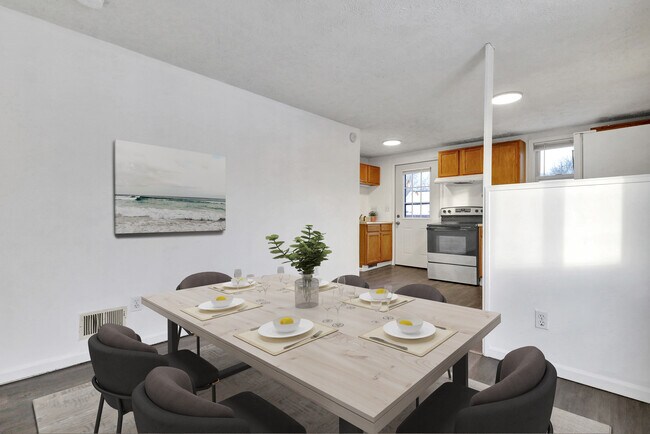 1039 S Pennsylvania Ave unit 2 - Up, Lansing, MI 48912 - photo 5