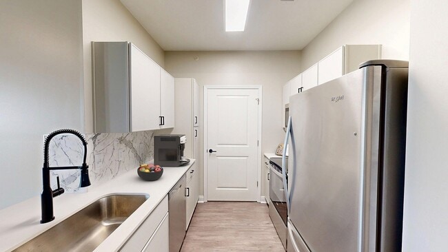 Double Creek Flats Apartments, Plainfield, IN 46168 - photo 4