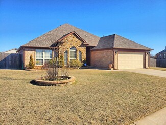 329 Madison Pl Dr, Moore, OK 73160