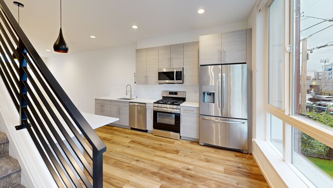 9030 18th Ave SW unit B, Seattle, WA 98106 - photo 2