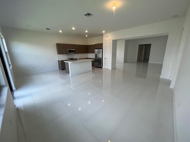 4398 SW 173rd Ave, Miramar, FL 33029 - photo 6