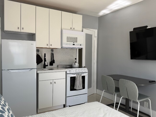 11050 Biscayne Blvd unit 3, Miami, FL 33161 - photo 6