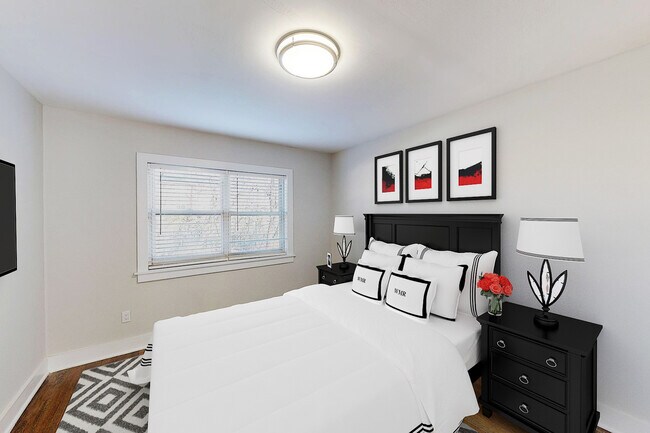 Hillside Village, Ridgefield, NJ 07657 - photo 3