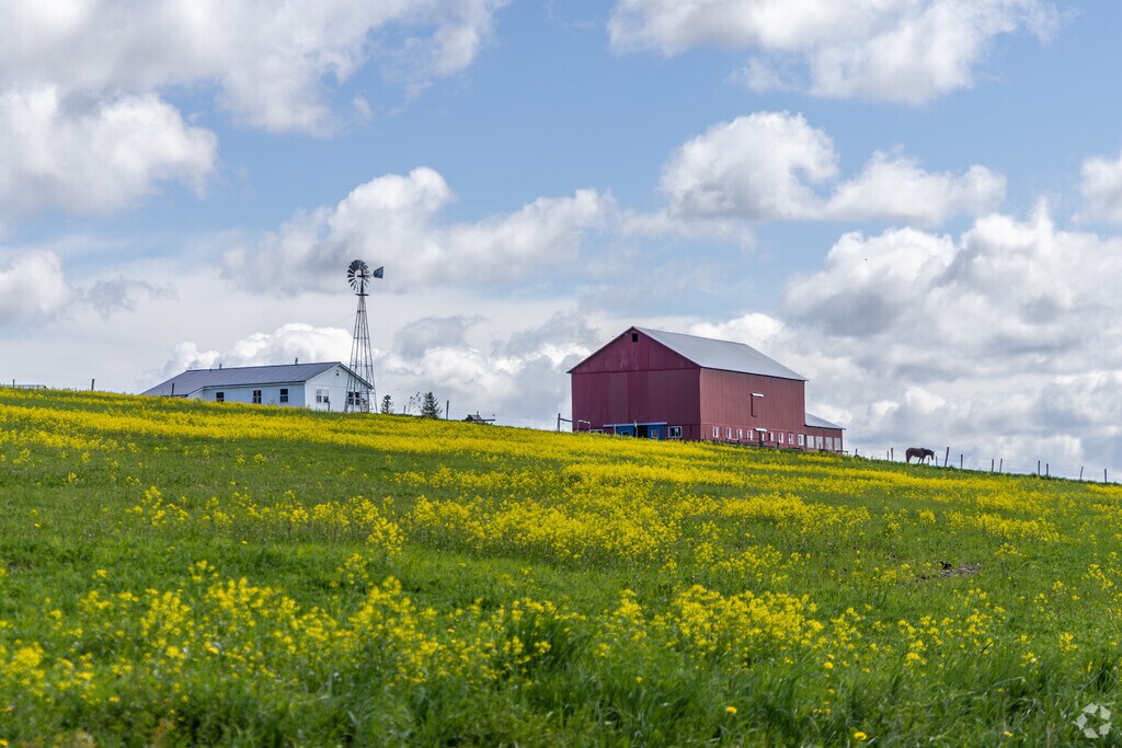 Villenova is a quiet rural community surrounded by locally owned family farms.