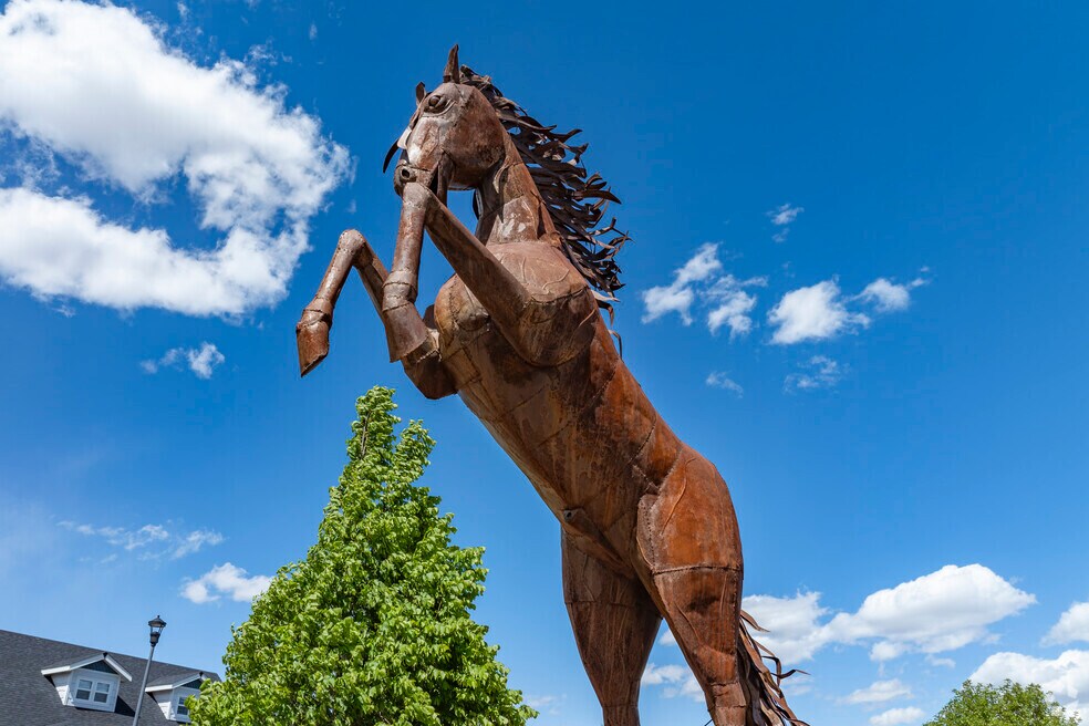 NH_Bucking Horse_552400_V1_053025