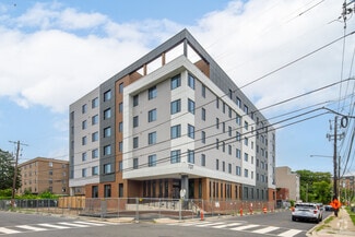 737 50th St NE, Washington, DC 20019
