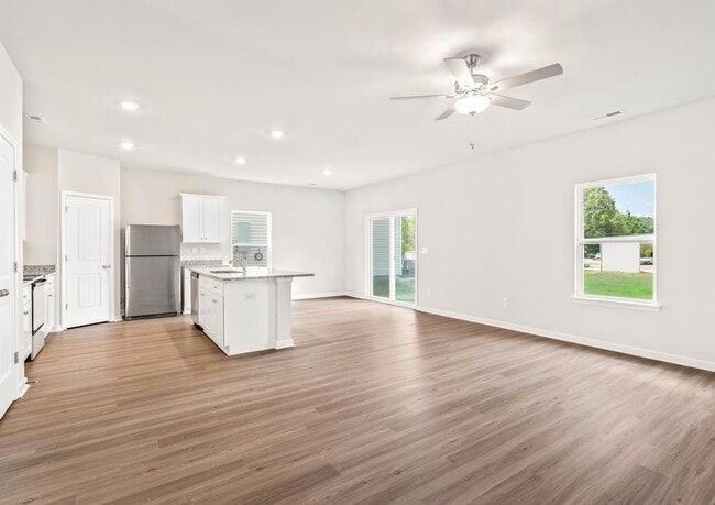 2041 Lala Loop unit 36460430, White Bluff, TN 37187 - photo 3