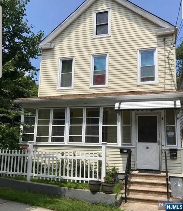 258 Burgess Place, Clifton, NJ 07011