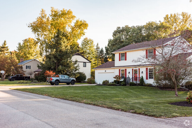 Homes in Avonia mostly stand on large lots with a median size of 23,000 square feet.