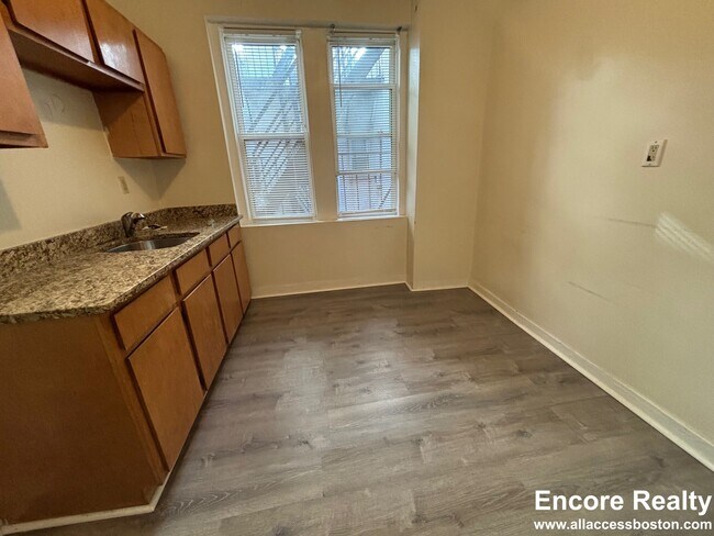 103 Gordon St unit 4, Boston, MA 02135 - photo 5