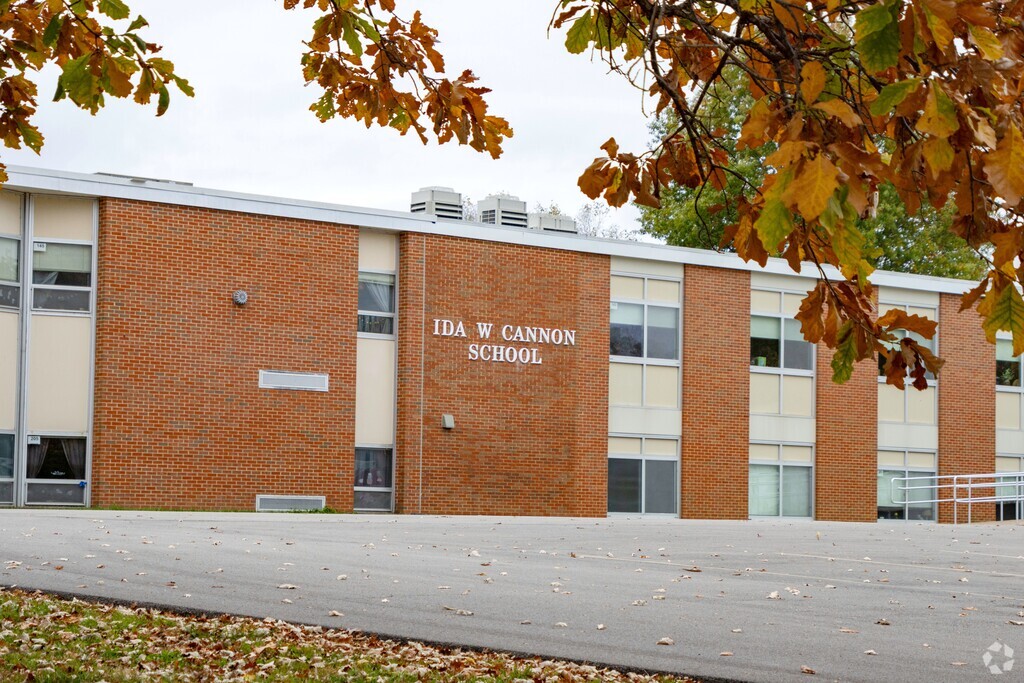 Ida Cannon Middle School serves students in the Lincoln County community.