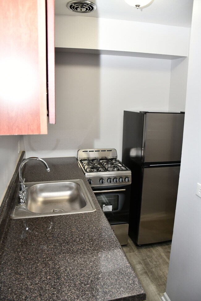 5724 N Kenmore Ave unit 1040-218, Chicago, IL 60660 - photo 7
