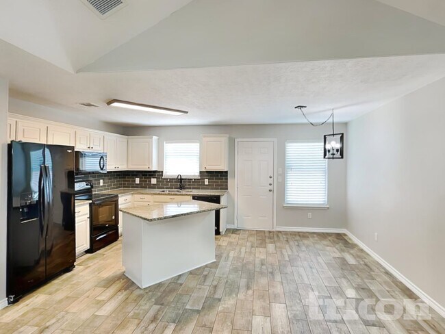 16229 Summerset Estates Blvd, Conroe, TX 77302 - photo 3