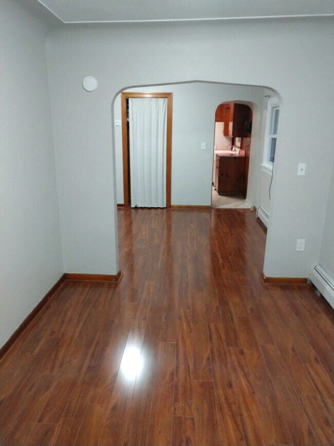 1357 N Main Ave unit 2nd flr, Scranton, PA 18508 - photo 6