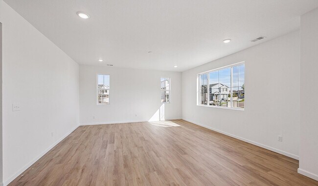 4330 Elkwood Ct, Johnstown, CO 80534 - photo 6