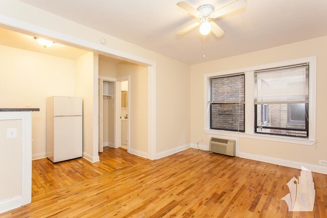 837 W Wolfram St unit 305, Chicago, IL 60657 - photo 6