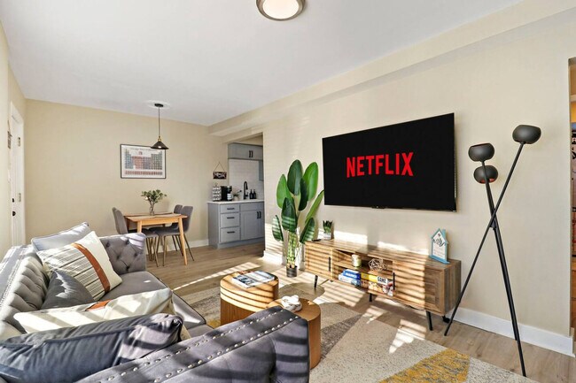 4444 Wisconsin Ave unit ID1366956P, Berwyn, IL 60402 - photo 3