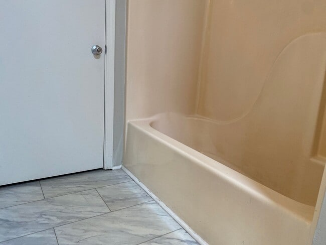 25 Brianfield Cove unit B, Jackson, TN 38305 - photo 7