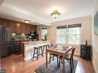 6726 W Wakefield Dr Unit C2, Alexandria, VA 22307