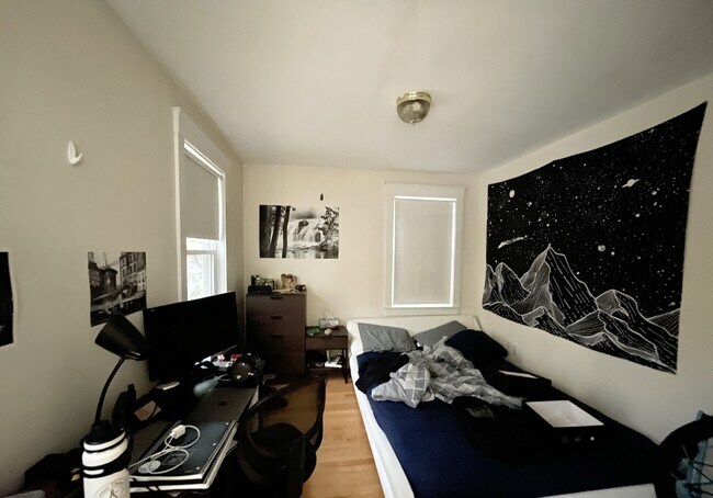 27 Iroquois St, Roxbury Crossing, MA 02120 - photo 6